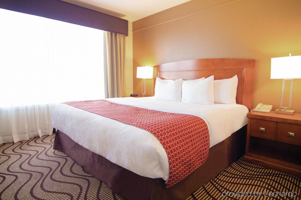 Фото La Quinta Inn & Suites by Wyndham Rockwall