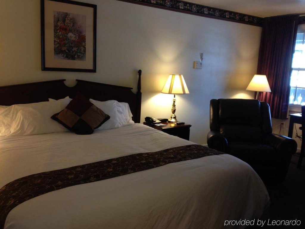 Фото Chalet Motel Mequon