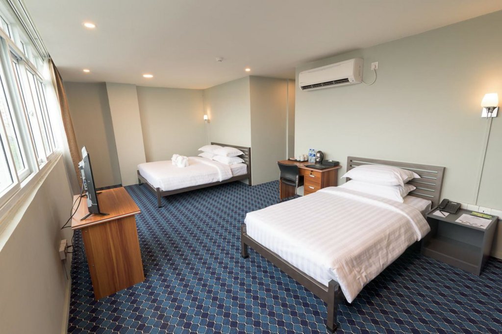 Фото отеля 2