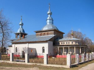 Church of the Holy Martyrs Grand Duchess Elizabeth Feodorovna and nun Barbara (posyolok Velikodvorskiy, Teatralnaya ulitsa, 12) ، كنيسة أرثوذكسية