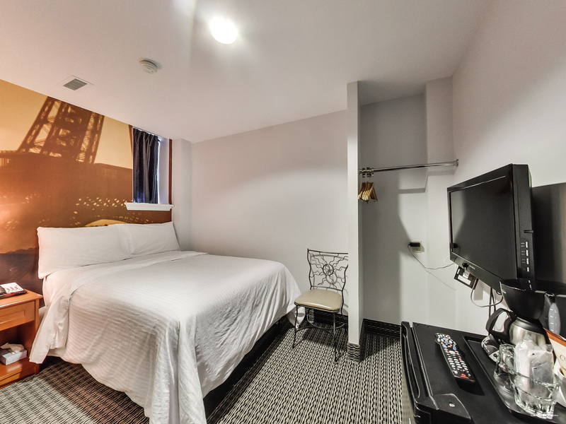 Фото Isabella Hotel and Suites