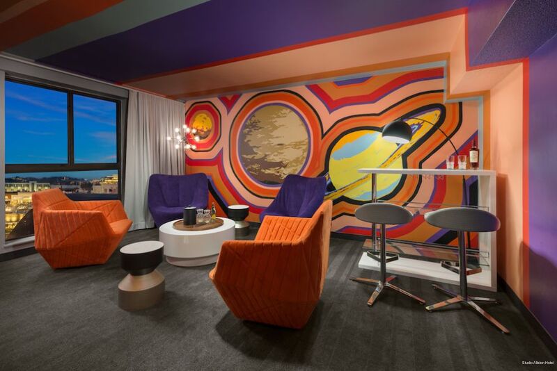 Фото Studio Allston Hotel