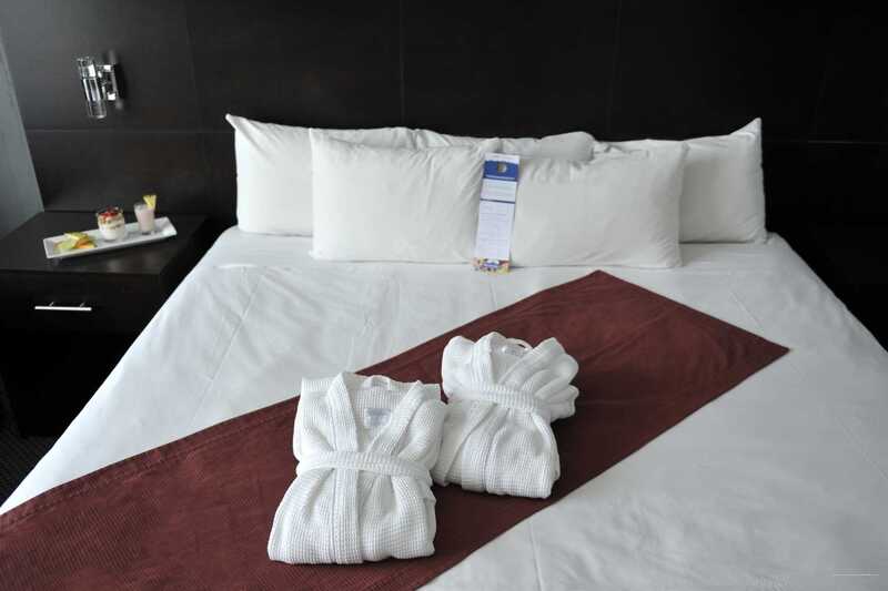 Фото Travelodge by Wyndham Hotel & Convention Centre Quebec City