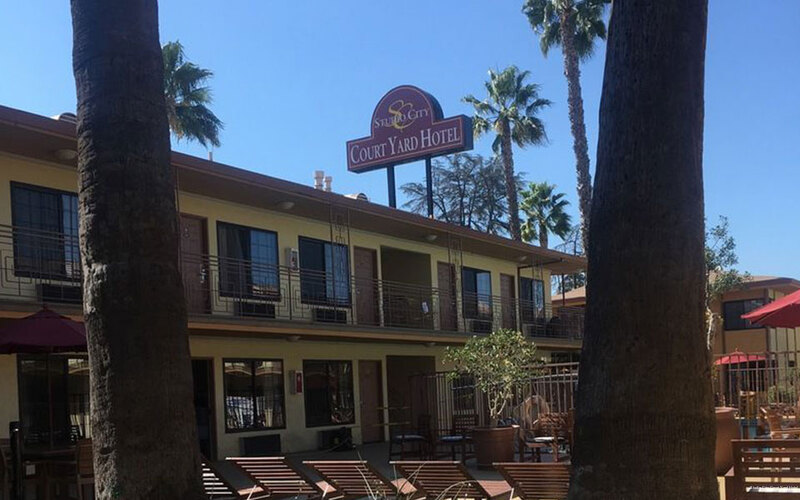 Фото Studio City Court Yard Hotel