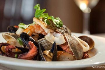 Фото Oliver Inn Bed and Breakfast