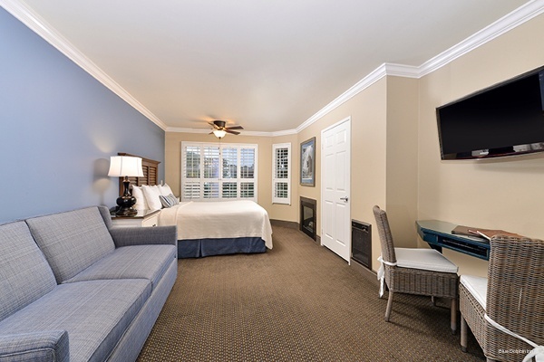 Фото Blue Dolphin Inn