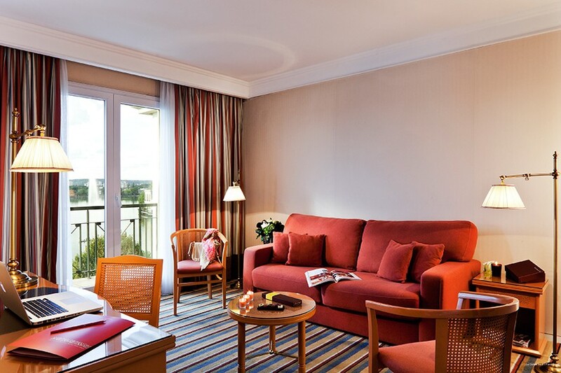 Фото Le Grand Hôtel Enghien-les-Bains