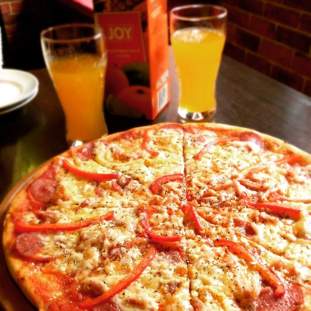 Pizza italiana соборная ул 14 фото Italiana Kobrin, pizzeria, Кобрин, улица Суворова, 7А - Yandex Maps