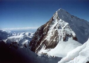 Гора Эверест 8848 м (Тибетский автономный район), горная вершина в Тибетском автономном районе