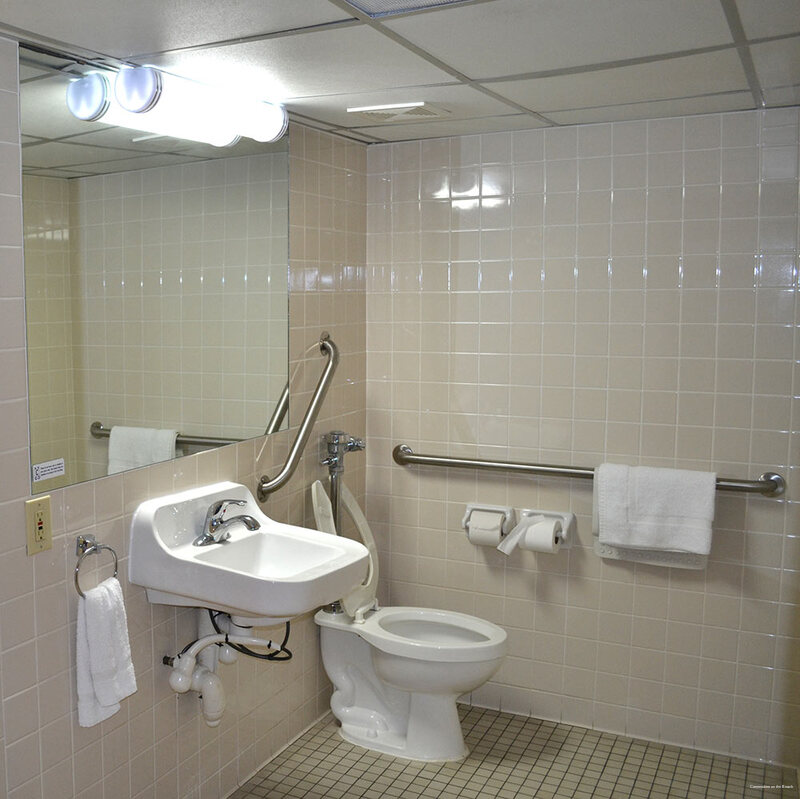 Фото Commodore on the Beach