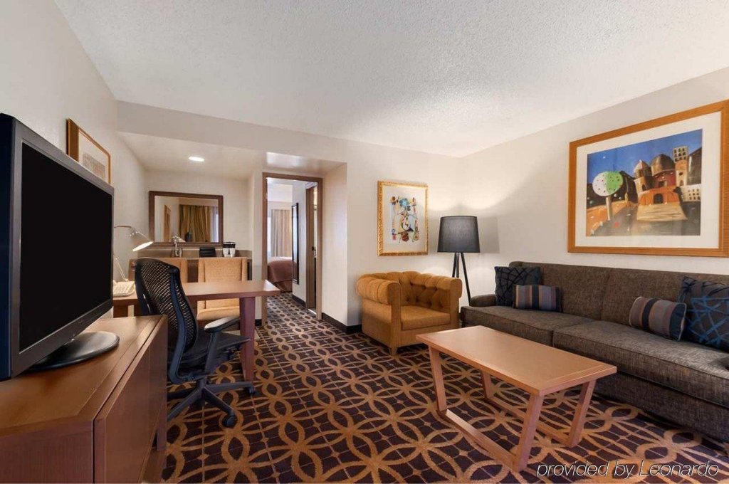 Фото Embassy Suites by Hilton Dallas Dfw Airport South