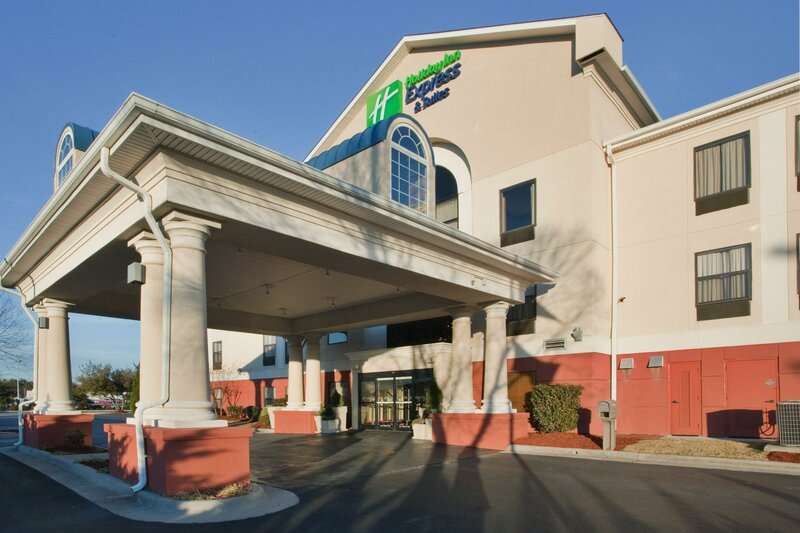 Гостиница Holiday Inn Express Hotel & Suites Laurinburg, an Ihg Hotel