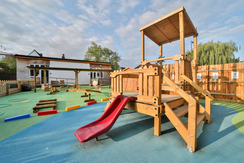 School Bright Horizons Kenton Day Nursery and Preschool, London, photo