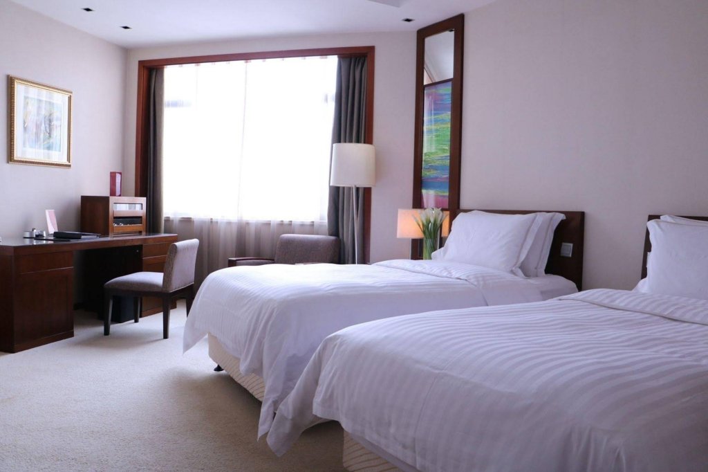 Фото Baolong Hotel Shanghai