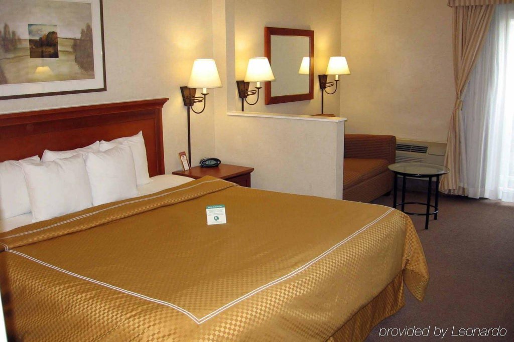 Фото Four Points by Sheraton Downtown Seattle Center