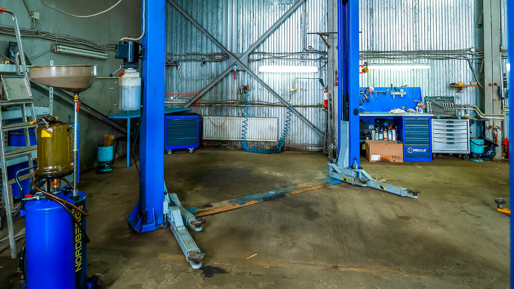 Car service, auto repair Car service Start Auto, Lobnja, photo