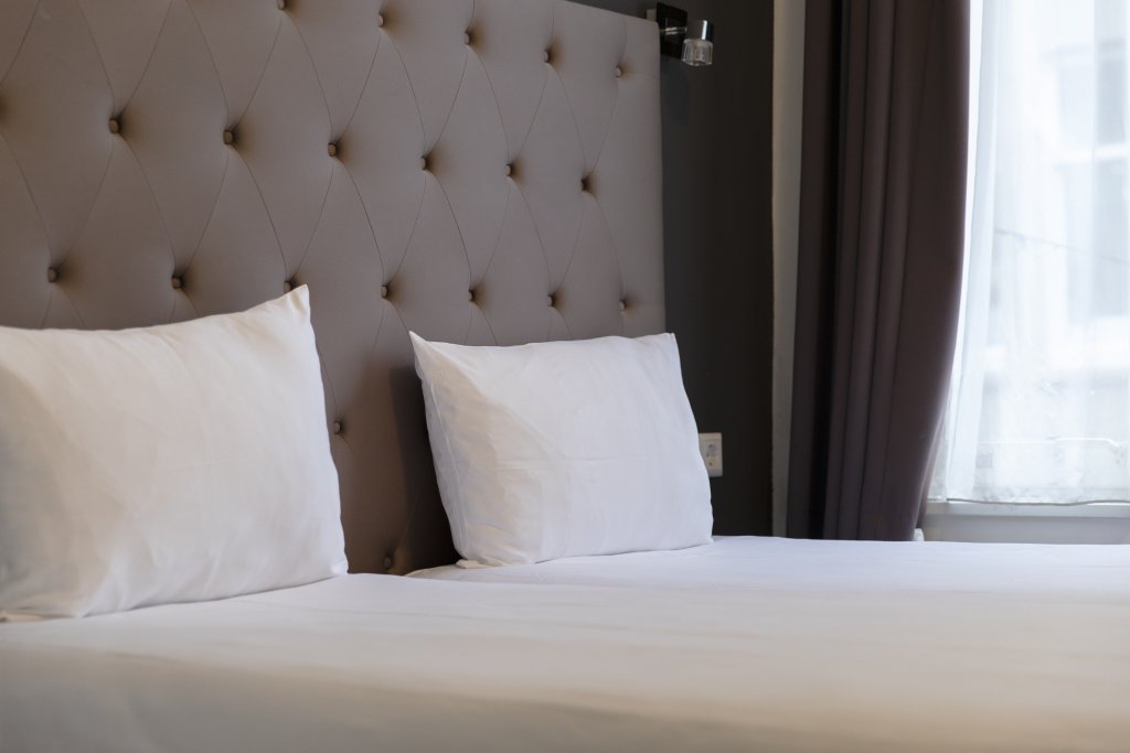 Фото Quentin Golden Bear Hotel