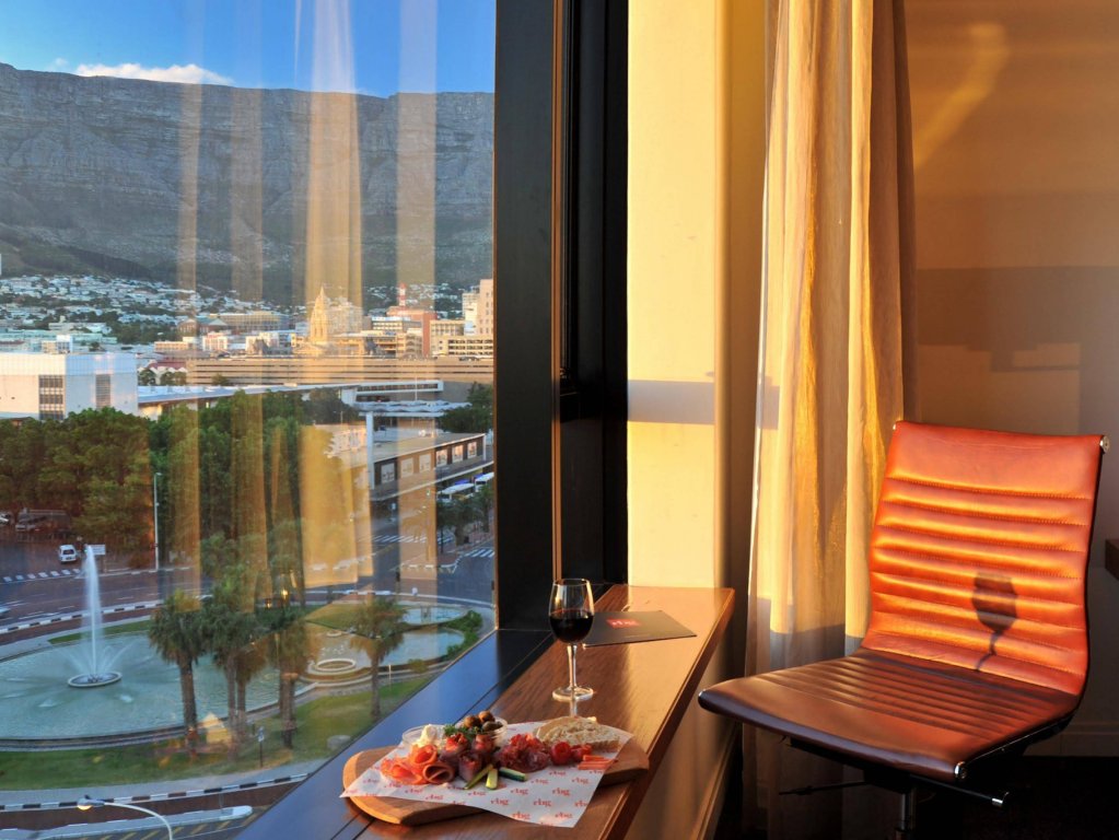Фото Radisson Hotel Cape Town Foreshore