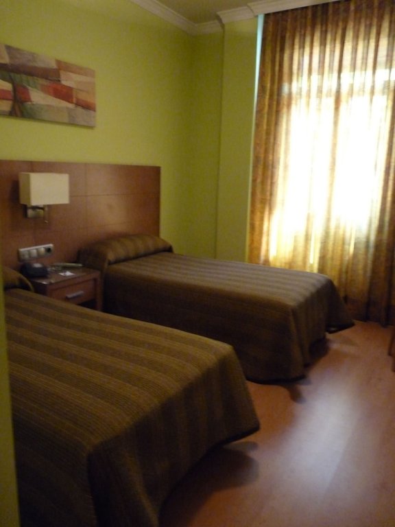 Фото 4c Puerta Europa