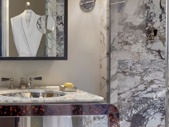 Фото The Carlyle, A Rosewood Hotel