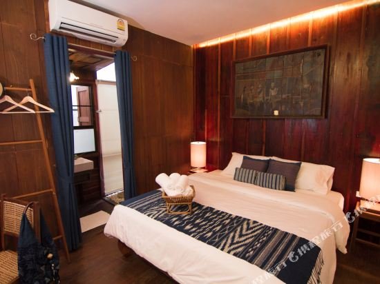 Фото Gingerbread House B&b