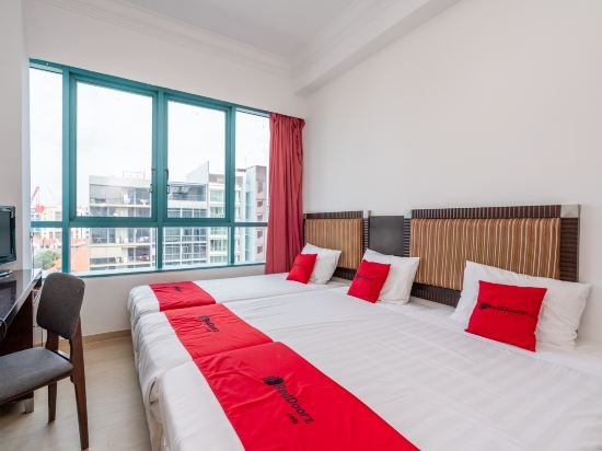 Фото RedDoorz at Aljunied