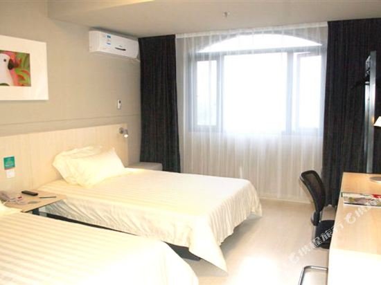 Фото Jinjiang Inn Shanghai Caobao Road Jiuxing Construction Material Market