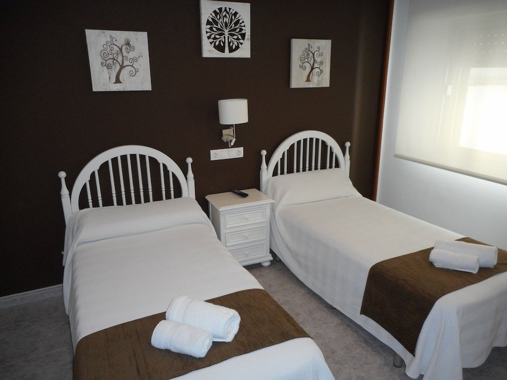 Фото Hostal Gran Vía