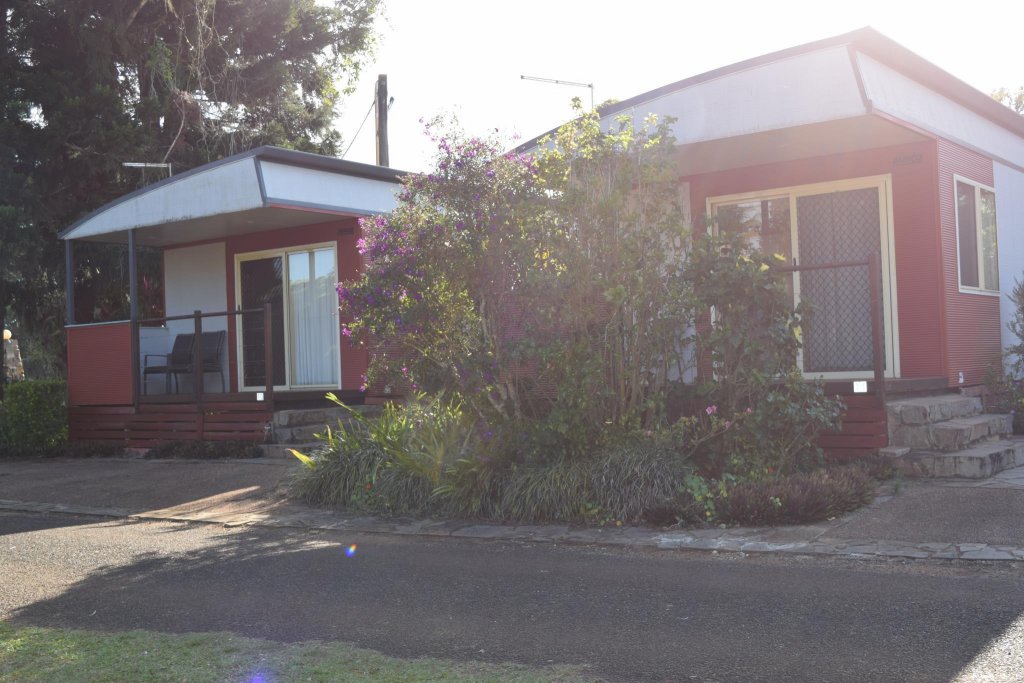 Фото Atherton Holiday Park