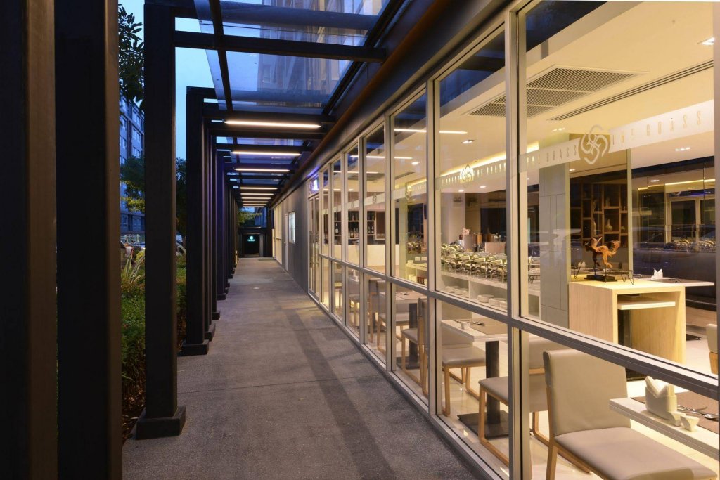 Фото The Grass Serviced Suites