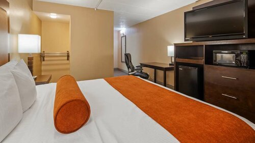Гостиница Best Western Crossroads Of The Bluffs в Каунсил Блаффс