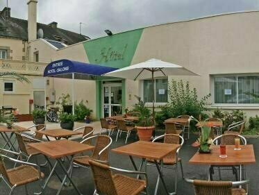 Гостиница Hotel Robic в Понтиви