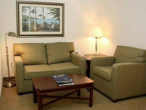 Гостиница Ann Arbor Regent Hotel & Suites в Ипсиланти