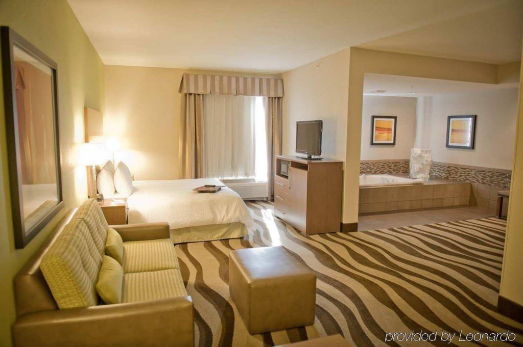 Фото Hampton Inn Oakland Hayward