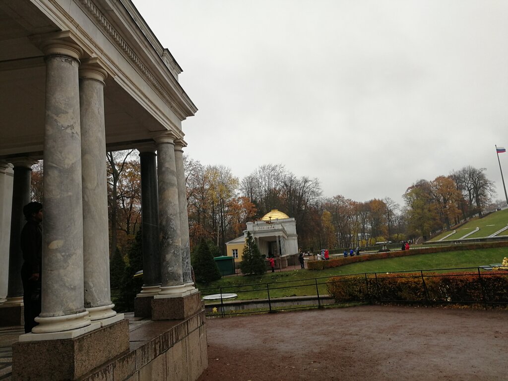 Колоннады и Каскад в Петергофе