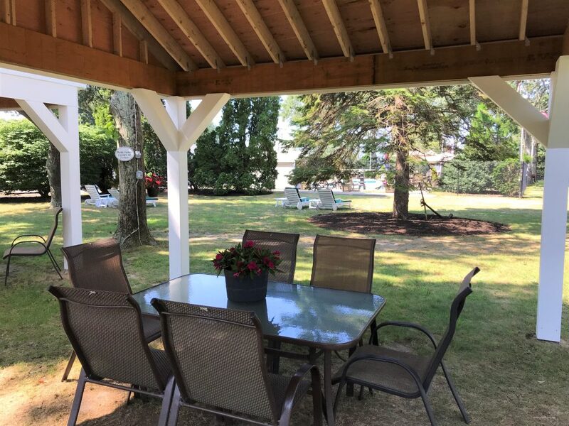 Фото Falmouth Heights Motor Lodge