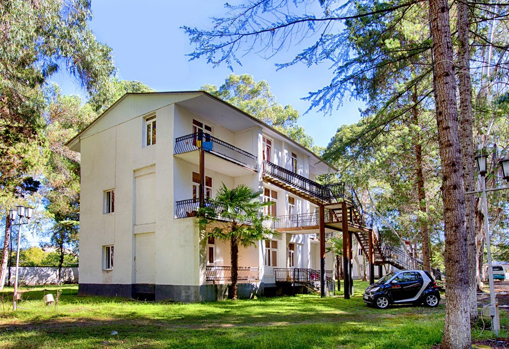 Фото отеля 1