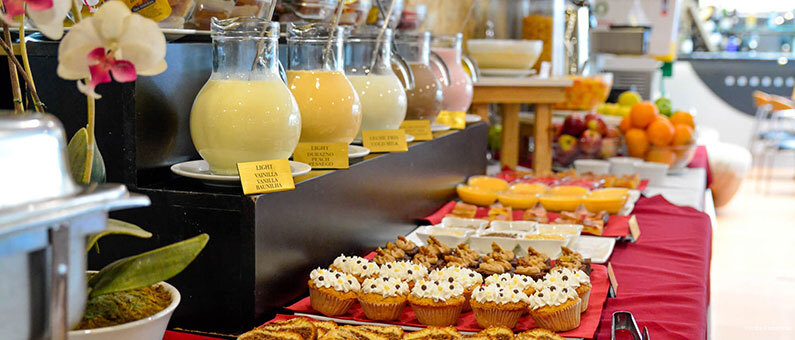 Фото Pocitos Plaza Hotel