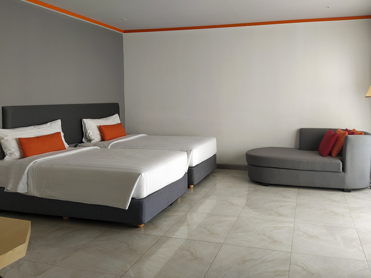 Фото Chabana Kamala Hotel