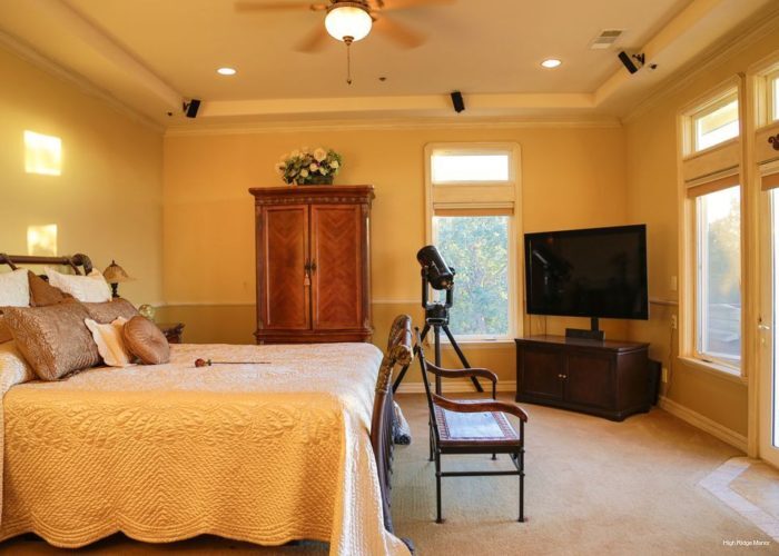 Фото High Ridge Manor