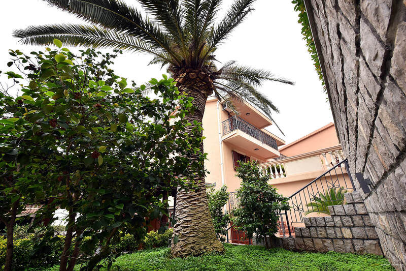 Фото Apartments Dobrotski Dvori