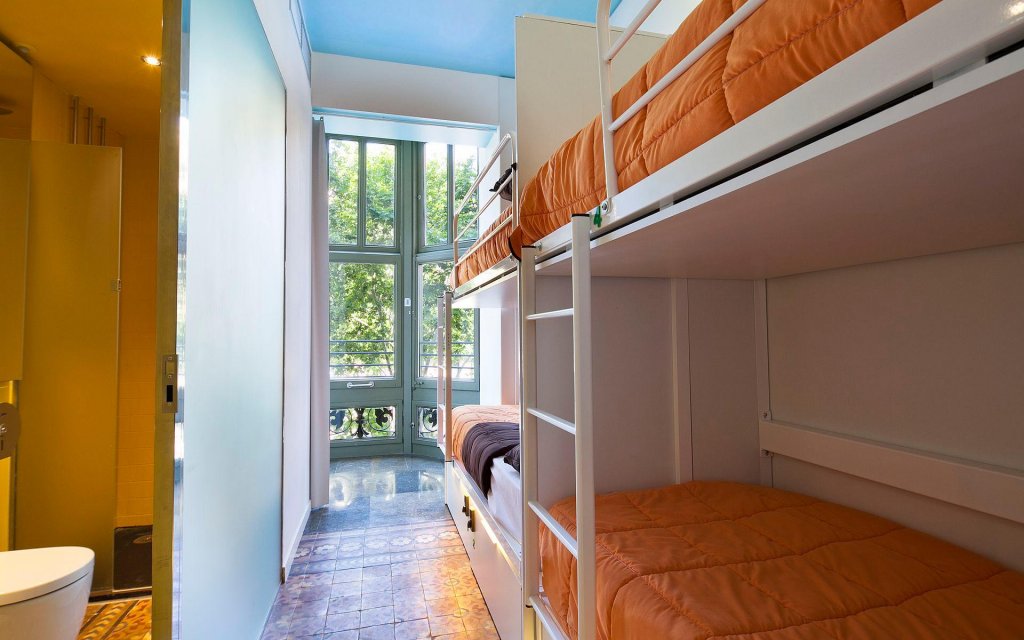 Фото Urbany Hostel Bcn Go