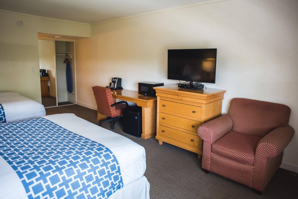 Фото The Circle Hotel Fairfield