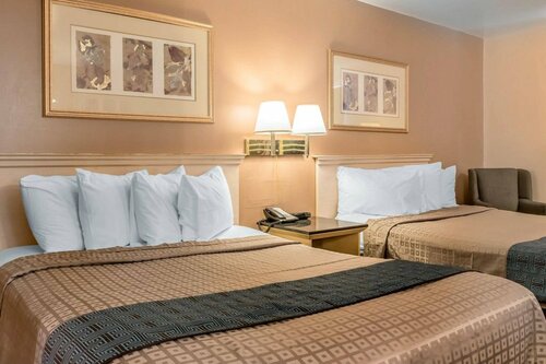 Гостиница Sunrise Inn Hershey в Пальмире
