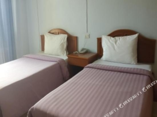 Фото Ritzy House Hotel