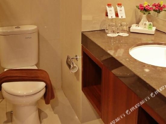 Фото Atrium Premiere Hotel Cilacap