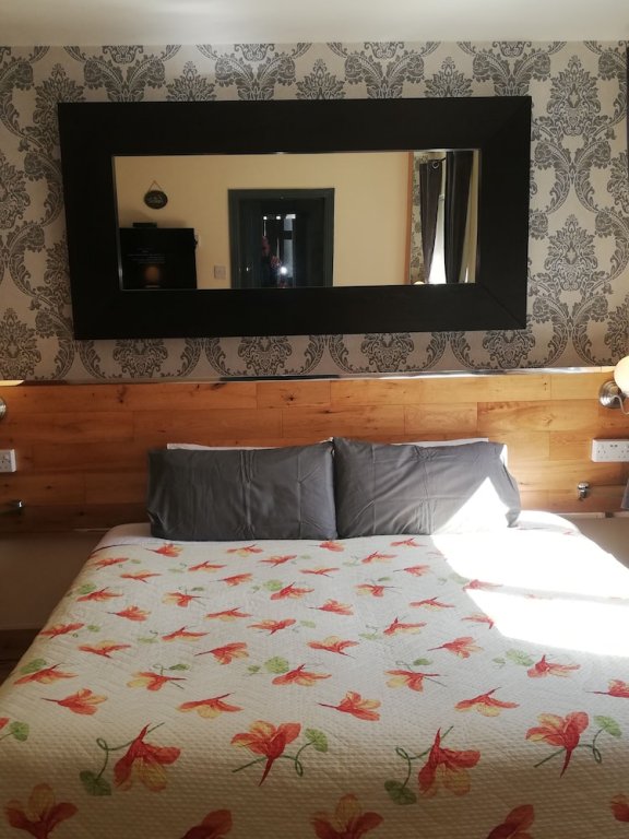 Фото FlyOver Bed and Breakfast