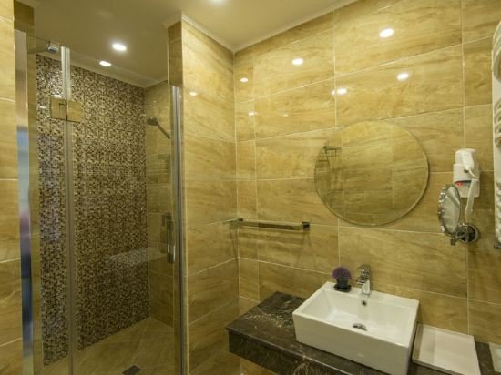 Фото Bristol Central Park Hotel Chisinau