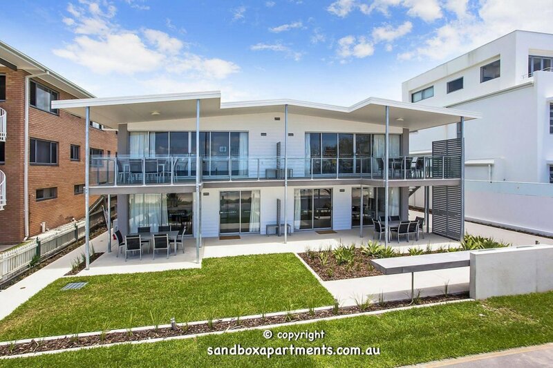 Гостиница Sandbox Luxury Beach Front Apartments