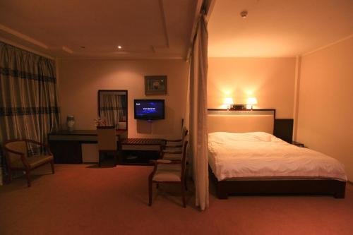 Фото New Ocean Paradise Hotel